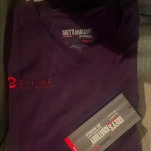 Grey's Anatomy V-Neck Purple Scrub Top & Pants